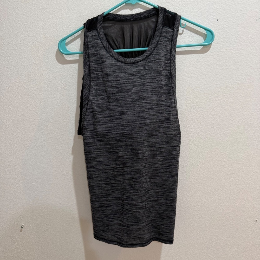 Lululemon Space Dye Gray Black Racerback Tank Top Built-in Shelf Bra Size 4